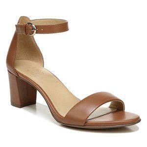 New In Box $120 Naturalizer Vera Leather Ankle Strap Sandal English Tea Size 4.5